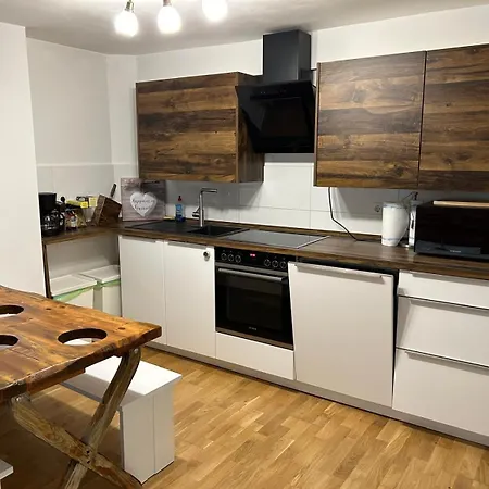 3-zimmer-wohnung Mit Terrasse In Zentraler Lage * شتوتغارت