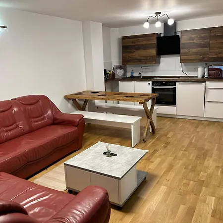 شقة 3-zimmer-wohnung Mit Terrasse In Zentraler Lage