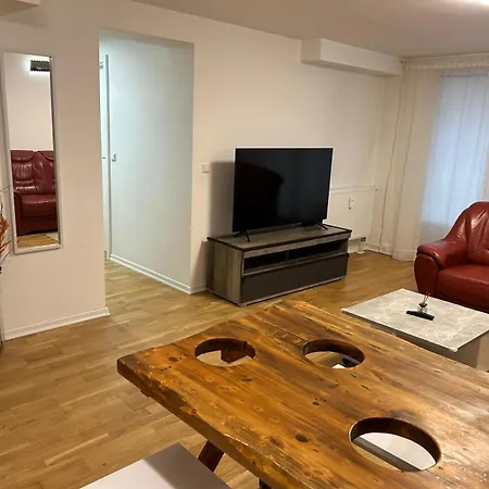 3-zimmer-wohnung Mit Terrasse In Zentraler Lage *
