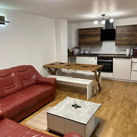 3-zimmer-wohnung Mit Terrasse In Zentraler Lage * شتوتغارت
