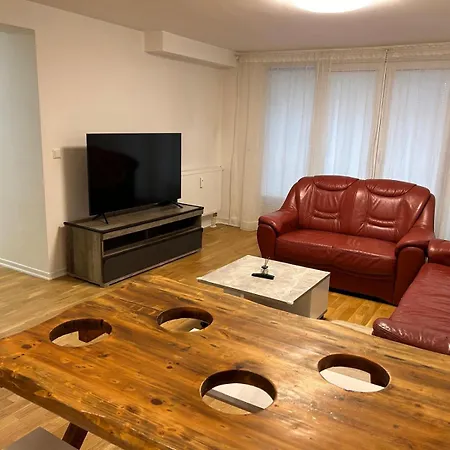 3-zimmer-wohnung Mit Terrasse In Zentraler Lage