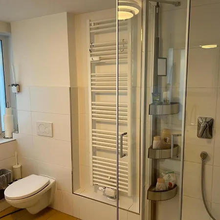 3-zimmer-wohnung Mit Terrasse In Zentraler Lage شقة *