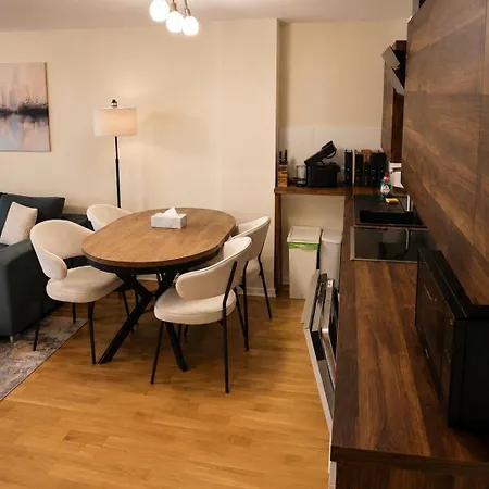 3-zimmer-wohnung Mit Terrasse In Zentraler Lage *