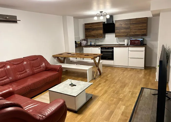 3-zimmer-wohnung Mit Terrasse In Zentraler Lage