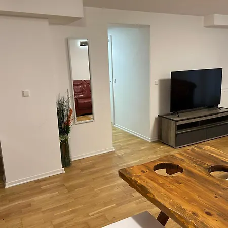 3-zimmer-wohnung Mit Terrasse In Zentraler Lage Apartmán Štutgart