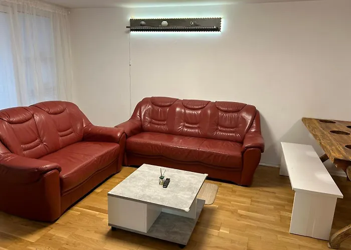 3-zimmer-wohnung Mit Terrasse In Zentraler Lage Apartman