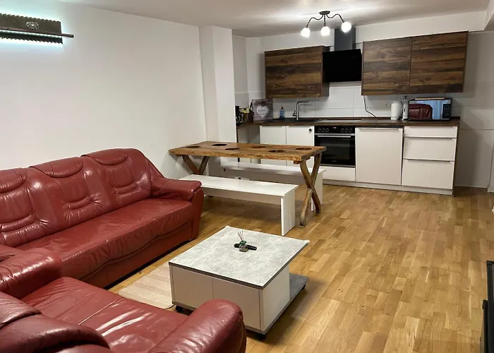 Apartman 3-zimmer-wohnung Mit Terrasse In Zentraler Lage