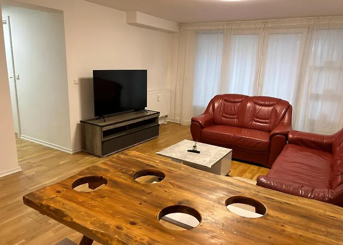 3-zimmer-wohnung Mit Terrasse In Zentraler Lage